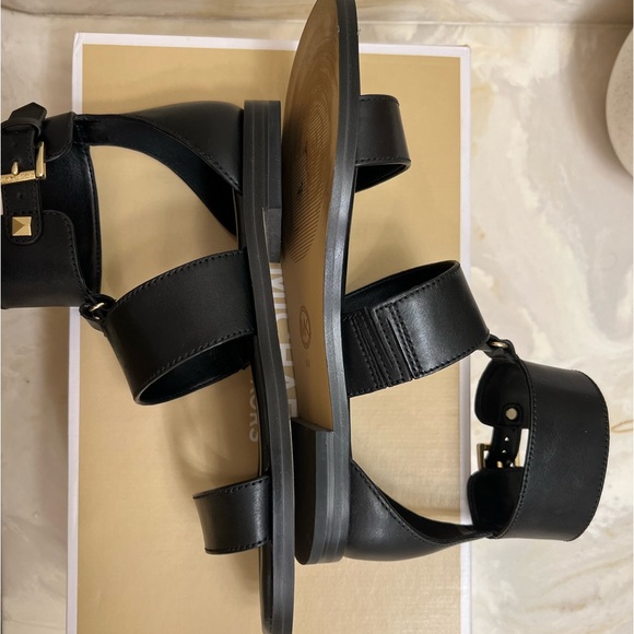 MICHAEL Michael Kors Amos Black Leather Flat Gladiator Sandals - Picture 10 of 12